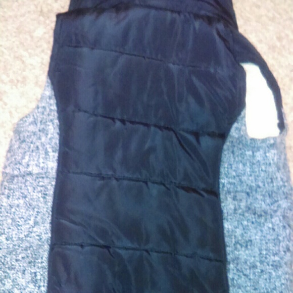 Vest - Picture 4 of 5